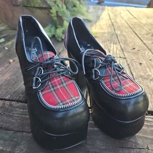 Demonia Womens Charade-12, Platform Pumps, Black, Red Plaid, Goth Emo Punk  Sz 8